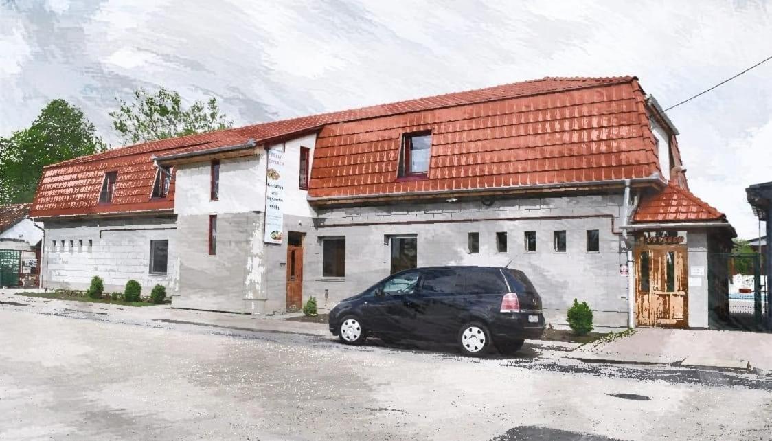 Bed and Breakfast Fuerdo Panzio Karcag Exterior foto