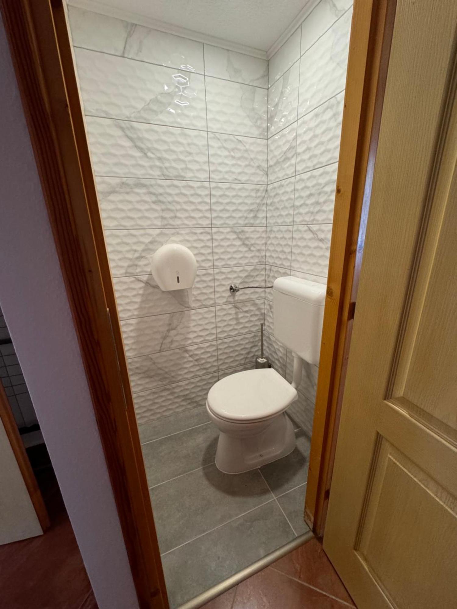 Bed and Breakfast Fuerdo Panzio Karcag Exterior foto